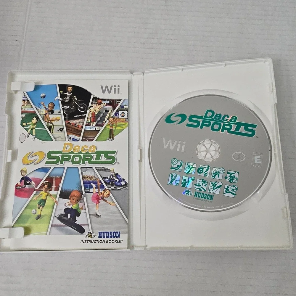 Deca Sports Nintendo Wii Complete in Case CIB with Manual Hudson Soft Disc